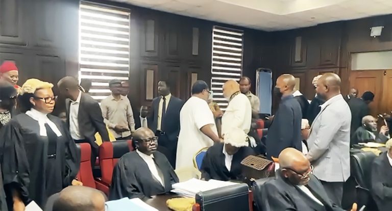 nnamdi Kanu in court